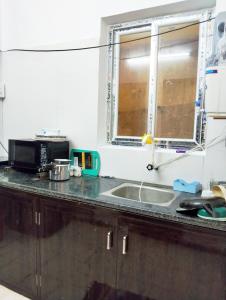 Boho 2BHK 2 km Rock Beack to 2km WhiteTown