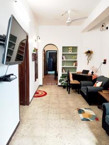 Boho 2BHK 2 km Rock Beack to 2km WhiteTown