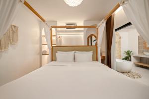 VIP 10 Bedroom Villa Facing the Sea
