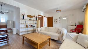 Anemos Seaside Apartment by Horizon Homes