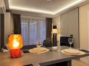 Stylish 2-BR Residence in Nişantaşı