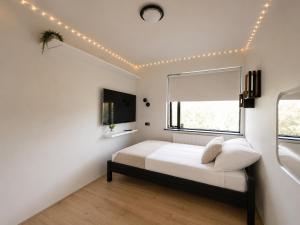 Spacious 4BR Home with Esja and Bay Views - Sleeps 8