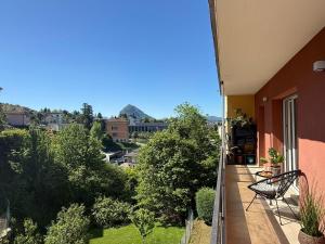 Iconic Lugano Business Apt 2BR Free Garage Fast WiFi