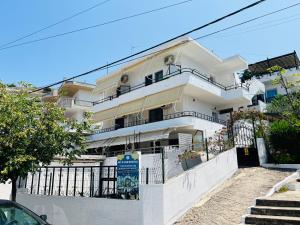 Vila Riza Sarande