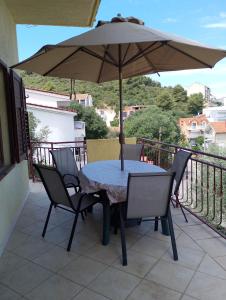 Apartment Lucky Star - 2 Bedroom, Sea View, Large Balcony, Free Parking, BBQ