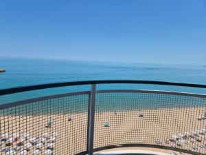 Direkt am Strand 2 Zimmer Apartment mit Panorama Meerblick