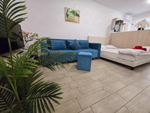 Superb Large Family Apartment - Beach Pool & Spa Resort Alezzi