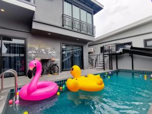 Luxurious 4-Bedroom Holiday House with Private Pool in Hua Hin