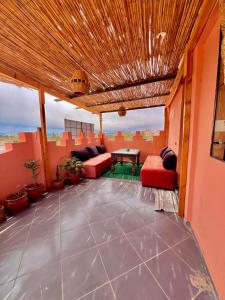 Amzil Surf House