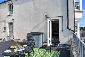 Finest Retreats - Curricle