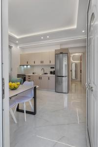 Ninemia Koum Kapi Apt