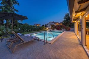 Villa Jacky 2 near Porec for 4 persons with 32 m2 private pool - pet friendly