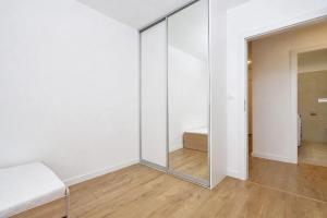 Spacious 3-room apartment with a balcony, 5 minutes to the center