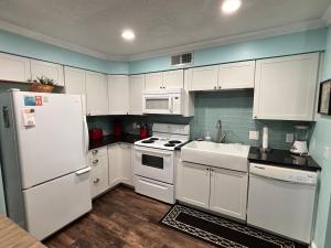 Myrtle-Beach Ocean Front Condo Retreat