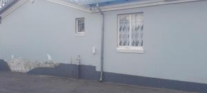Pure Crest Guest House Near Carnival Mall