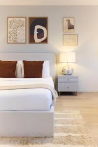 Chic London Living Upscale 2BR Home with Style