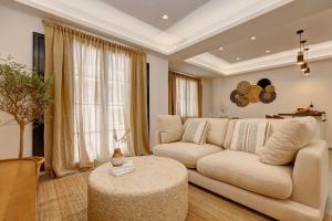 Stylish Terrace House with Heated Pool, Old Town Estepona