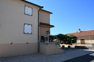 Apartma Mija - L