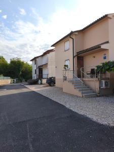 Apartma Mija - L