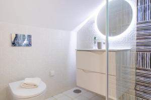 Brand New 4BR w 200yrs of history in Central Porto by LovelyStay