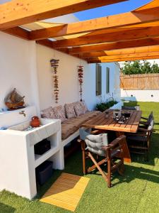 Apademia Skyros Luxury Apartment