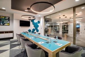 Holiday Inn Express Cambridge West - Cambourne by IHG