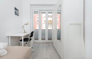 HOUZE 7BR Apartment in Lisbons Lapa District