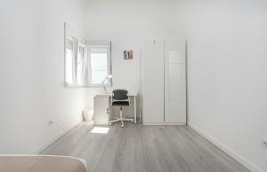 HOUZE 7BR Apartment in Lisbons Lapa District