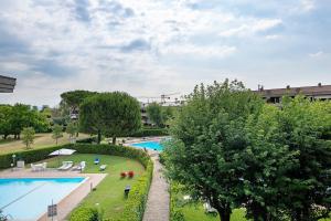 Fior di Loto Front Of The Pool
