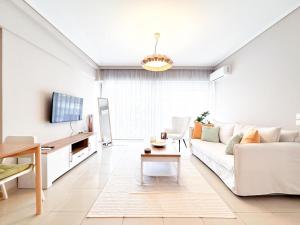 Bright Modern Retreat 1BR Alimos by the Sea