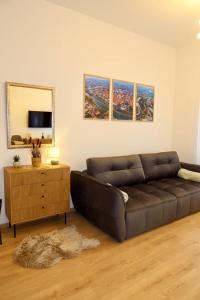 B 13 Residence