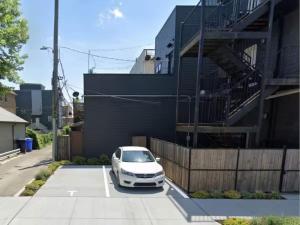 The Boho House Two Private Suites Parking