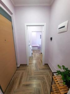 2V1 Studio 2
