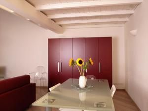 Apartments Florence Laura Red