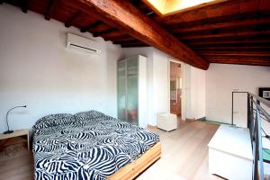 Apartments Florence Laura Red