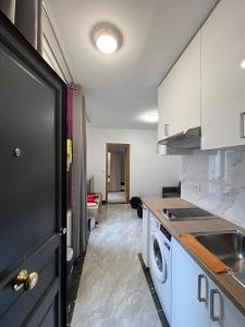 Easy access to Paris 2 bright rooms