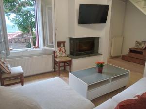 Bright Home in Historic Mithymna