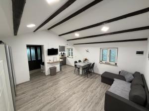 Apartma Vista Baredi