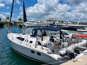 Elegant Sailboat Stay