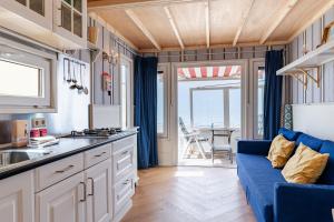 Welcome in - Slaapstrandhuisje op het strand nr 126