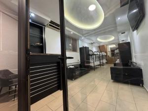 Englishman Hostel Shkoder Backpackers Instant Sleep