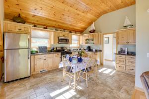 Waterfront Prospect Harbor Cottage: Yard, Fire Pit