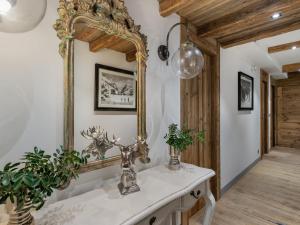 Appartement Centre Val dIsère - Sauna, Parking, WiFi - FR-1-567-26