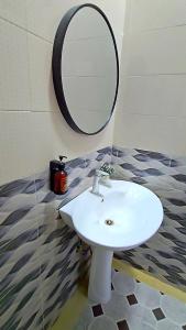 Molli Homes - Royale Modern 2BR Retreat in Mikocheni