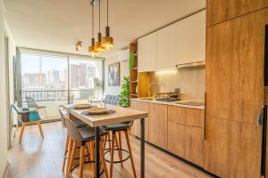 HOM I 1D1B, WiFi, AA Inverter, Lavandería, Metro