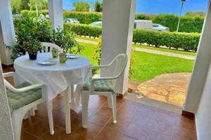 SON BOU– Apartamento en planta baja junto la playa