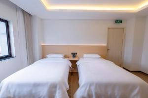 Hera Hotel