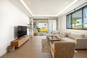 Elegant 3 Bedroom Home next to Santa Clara Golf