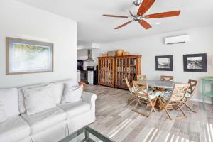 Marshall Blvd 2907 C - Ocean Spray at the Blue Horizon