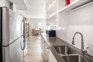 Marshall Blvd 2907 C - Ocean Spray at the Blue Horizon